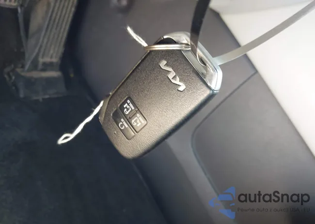 KNDNB4H31N6086039: 42778496