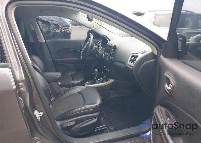 3C4NJDBBXJT463583: 42778529