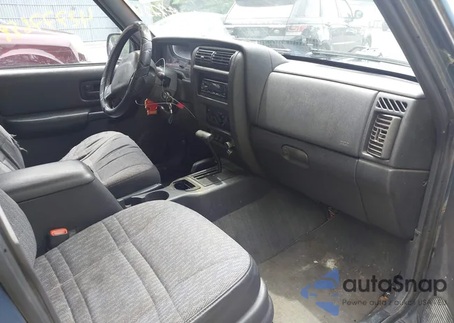 1J4FF68S3XL608860: 42777688