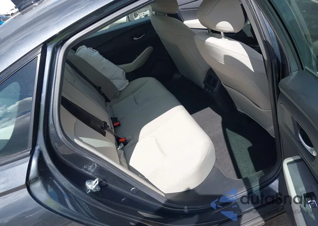 1HGCY1F45SA018823: 42777871