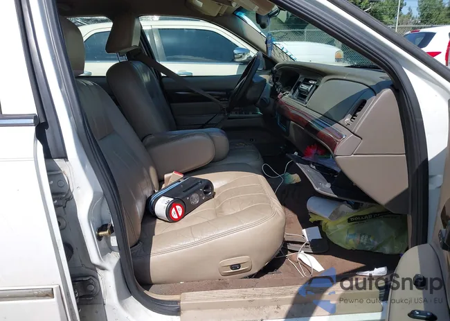 2MEFM75W63X698476: 42779255