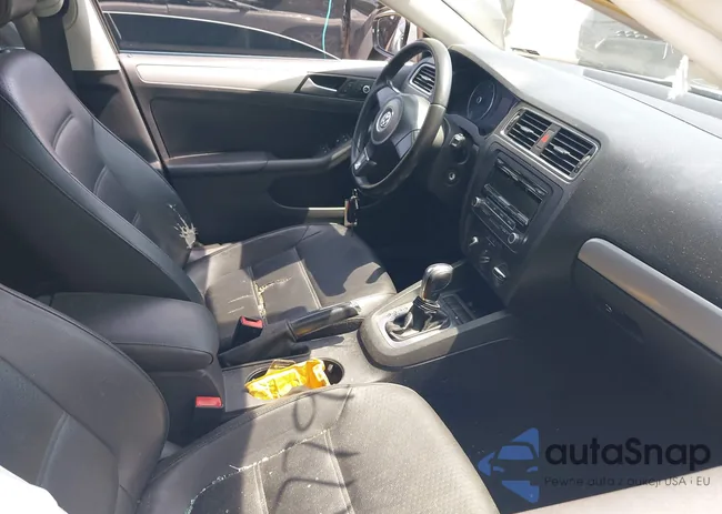 3VWDP7AJ3DM417948: 42779357