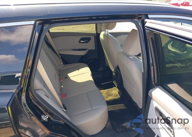 JN8BT3BB0PW474283: 42779381