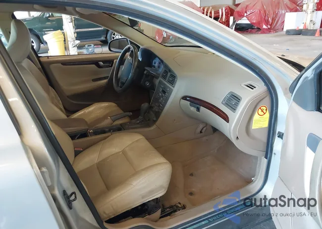 YV1SW53D021179196: 42779420