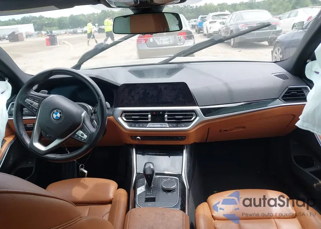 WBA5R7C50KAJ84426: 42779468