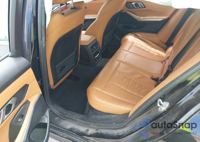 WBA5R7C50KAJ84426: 42779468