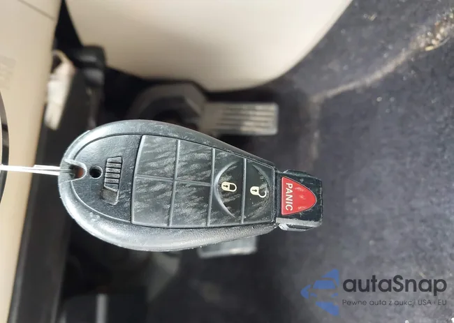 1C4PJLCB2KD262687: 42778801