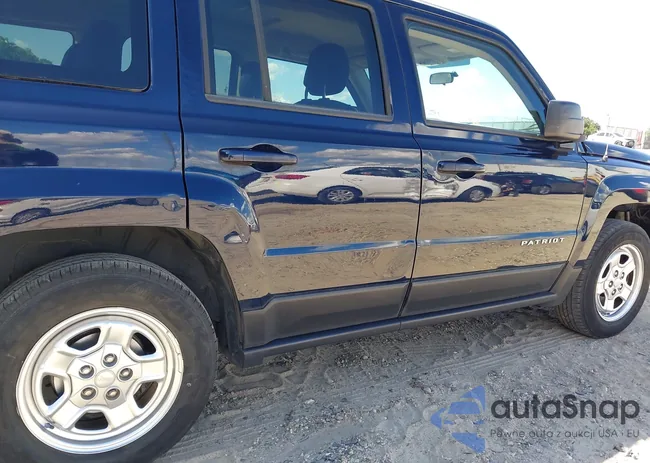 1C4NJPBA0ED690558: 42780031