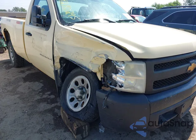 1GCEC140X8Z238586: 42780295