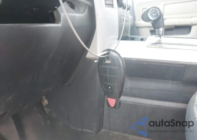 1D3HV18T89S741479: 42780335