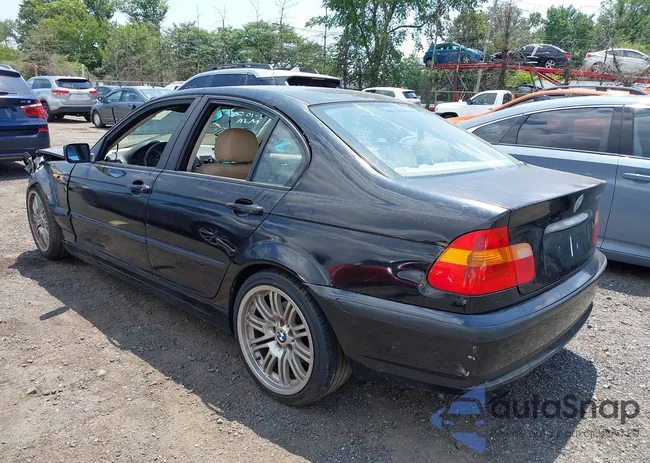 WBAET37484NJ95990: 42779657