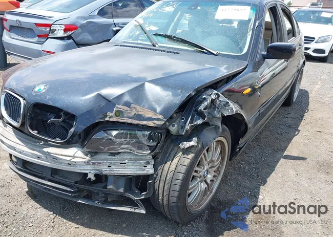 WBAET37484NJ95990: 42779657