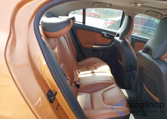 YV1612FS6D1207255: 42781048