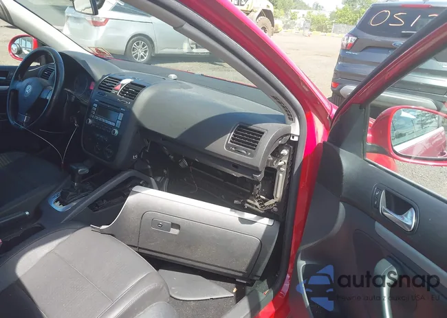 3VWRZ71K58M111090: 42781236