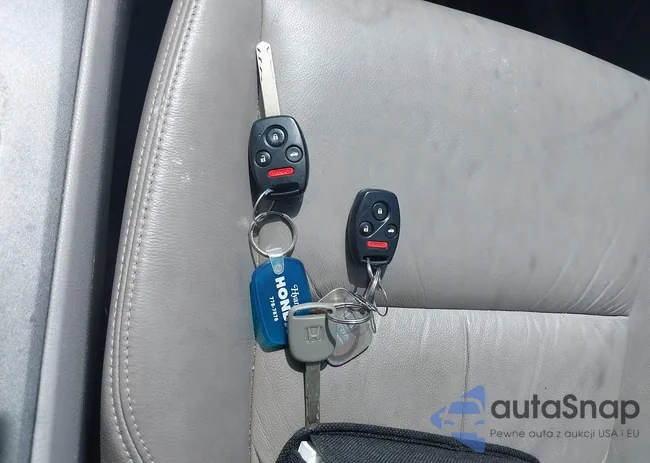 1HGCP3F89BA010970: 42781411