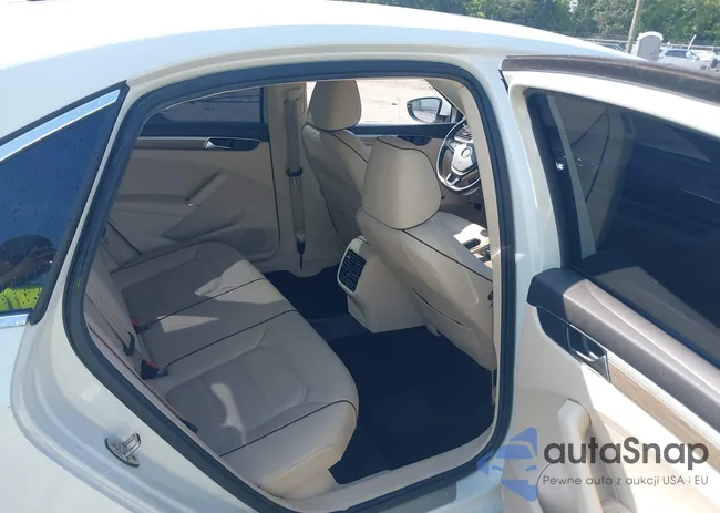 1VWBA7A3XJC012953: 42782032