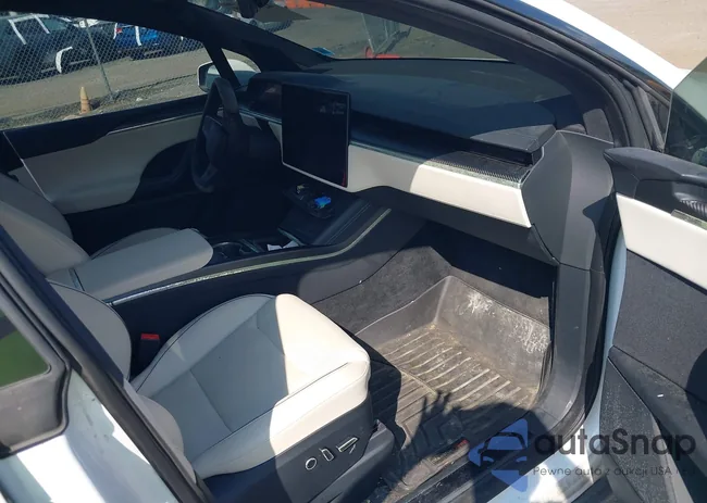 7SAXCBE6XNF354943: 42782095