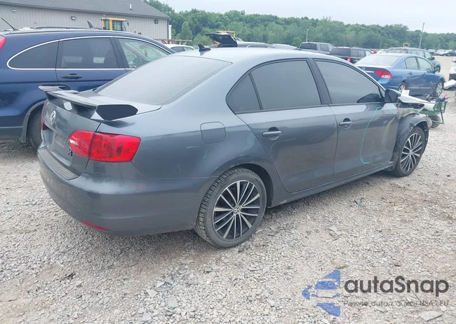 3VWD07AJ5EM370069: 42782498