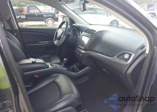 3C4PDCGGXJT215820: 42782550