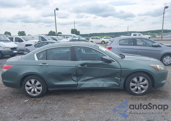 1HGCP26829A196257: 42781804