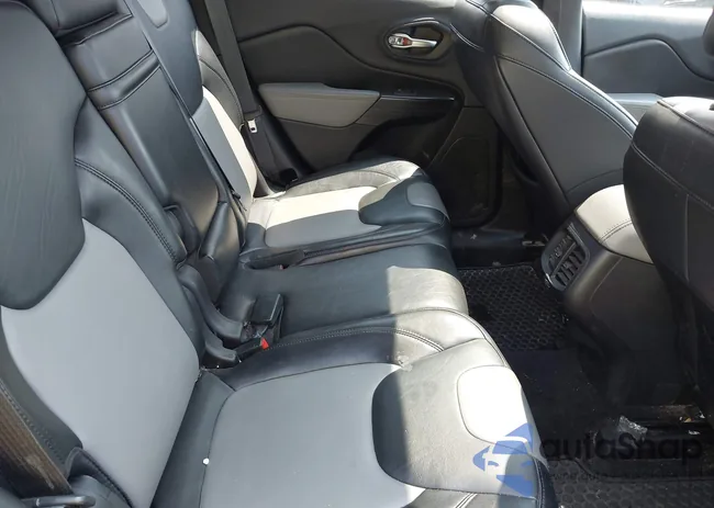 1C4PJMDS6EW282826: 42781887