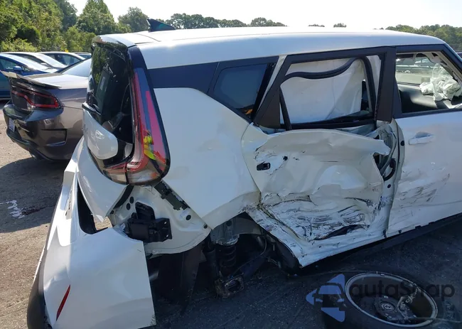 KNDJ23AU3S7933094: 42783350