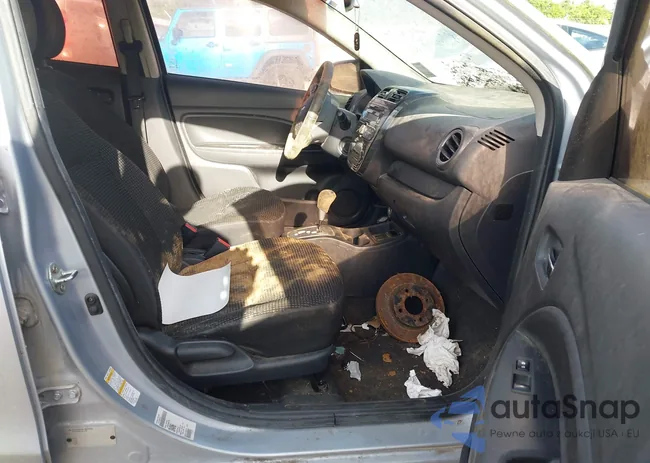 ML32A4HJ3FH004163: 42782604