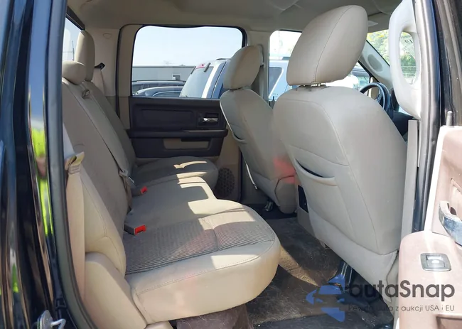 1C6RD7LT2CS136124: 42782619