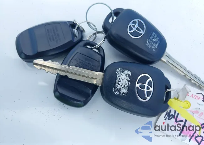 2T1BURHE9FC325911: 42782731