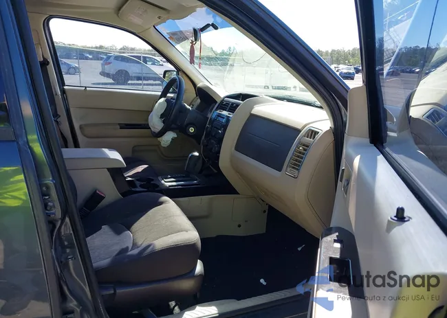 4F2CZ02Z68KM23468: 42784397