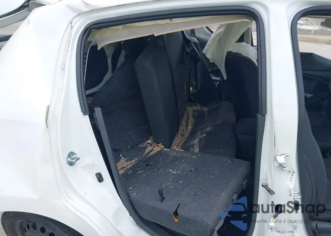 ML32A3HJ6LH010674: 42786050