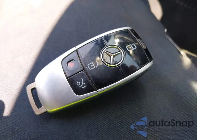 WDDZF4JB8HA030324: 42786152