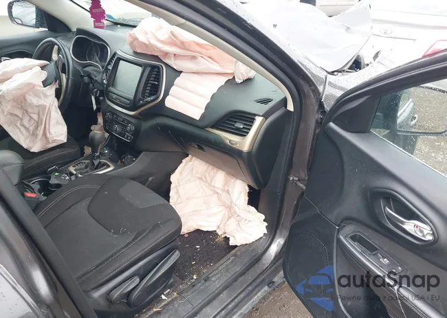 1C4PJMCS0GW296760: 42785700