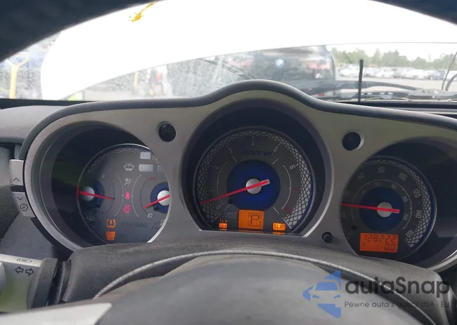 JN1BZ34D68M706328: 42787545