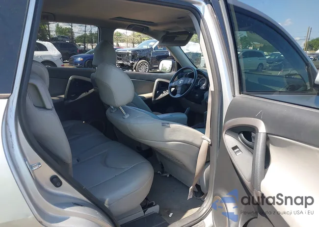 JTMBD31V776027986: 42786598