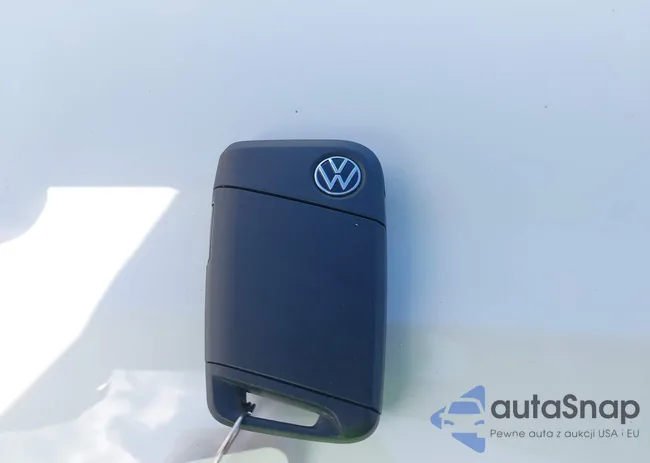 3VV2X7B20NM071068: 42786697