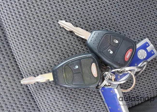 1B3CB3HA8BD242389: 42786712