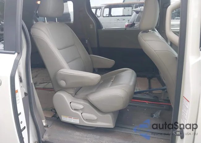 5TDYK3DC0FS586501: 42786749