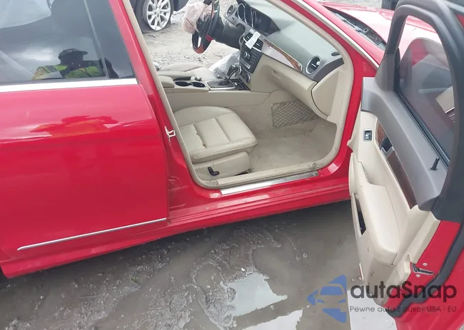 WDDGF4HB1EA950840: 42786853