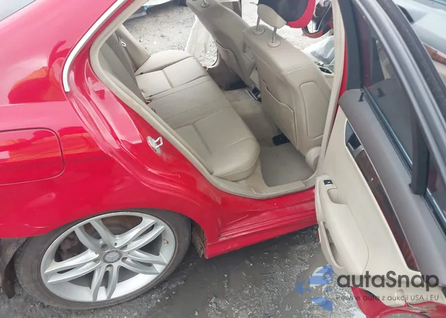 WDDGF4HB1EA950840: 42786853