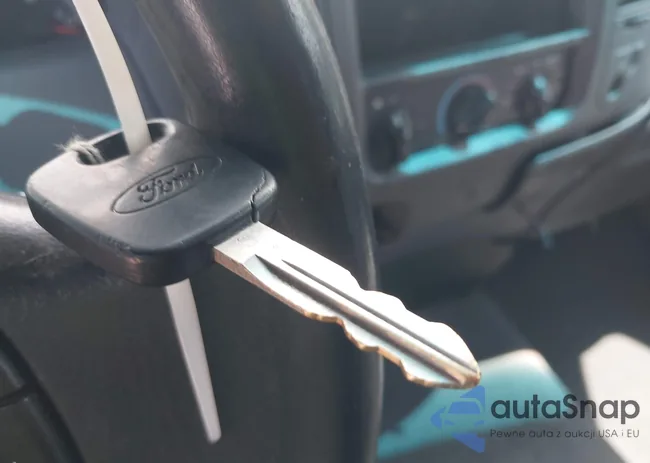 1FTRX18L6XNB80475: 42787992