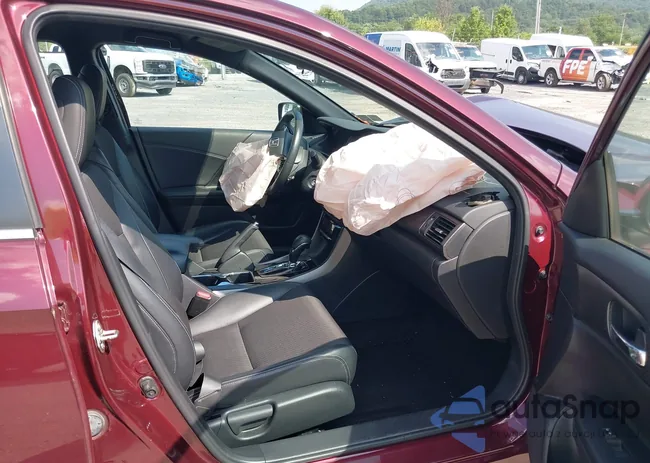 1HGCR2F57GA101687: 42788301