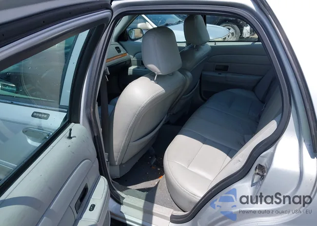 2FAFP74W33X185640: 42788335