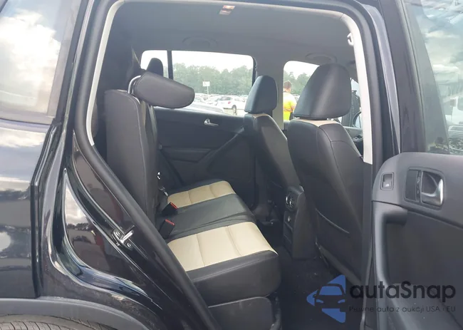 WVGAV7AX8GW577176: 42788568