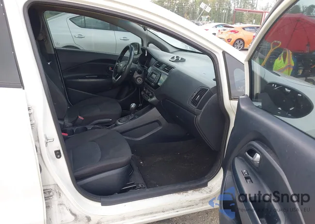 KNADM4A33H6011053: 42787803