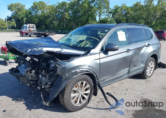 3VV2B7AX3JM182364: 42787911