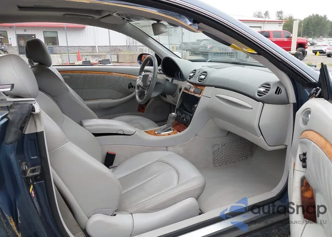 WDBTJ65J75F162130: 42789002