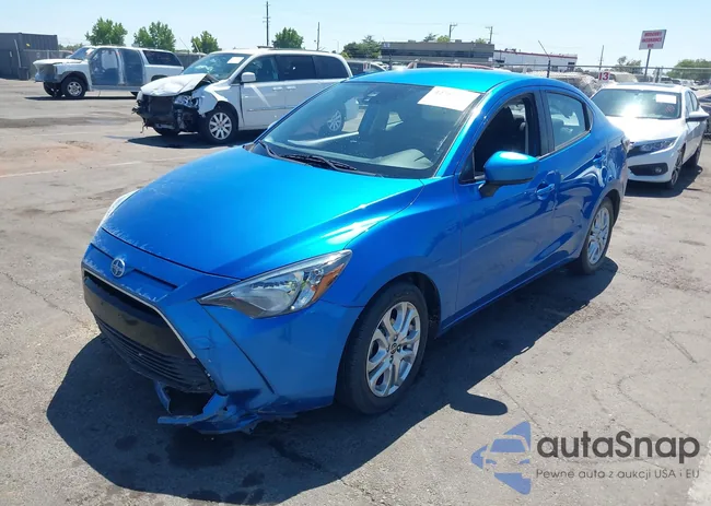 3MYDLBZV7GY140406: 42789003