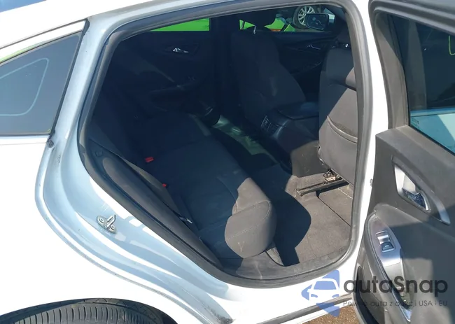 1G1ZD5ST2JF264148: 42789398