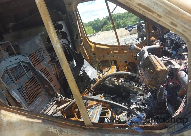 1FTYR2XM5GKA16755: 42788624